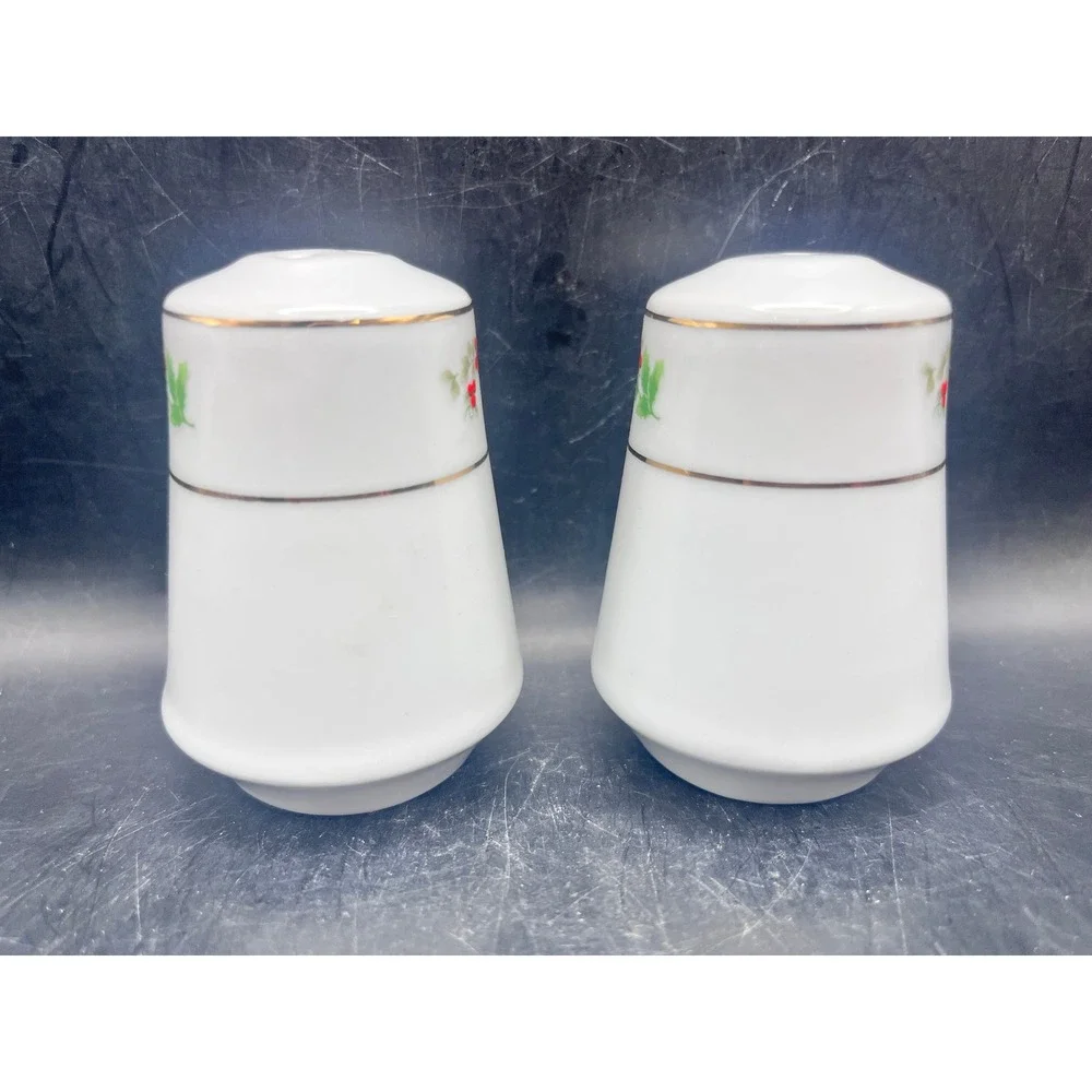 VTG‎ Lefton Holly Berry Garden Salt & Pepper Shakers-White Gold Trim-3.25